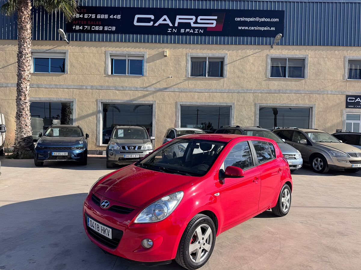 HYUNDAI I20 COMFORT 1.4 CRDI SPANISH LHD IN SPAIN ONLY 89000 MILES SUPERB 2012